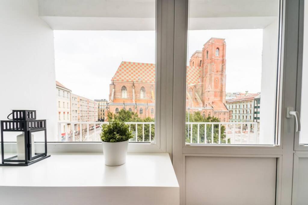 4 Rooms Apartment On Martket Square - Nice View - 150 M Town Hall Wroclaw Exterior photo