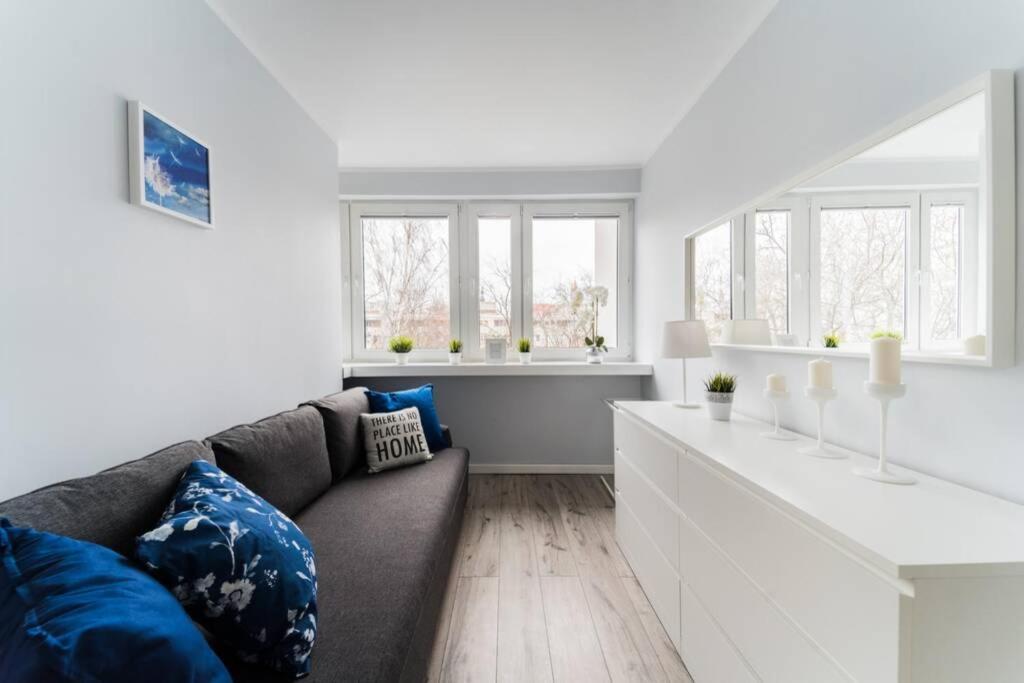 4 Rooms Apartment On Martket Square - Nice View - 150 M Town Hall Wroclaw Exterior photo
