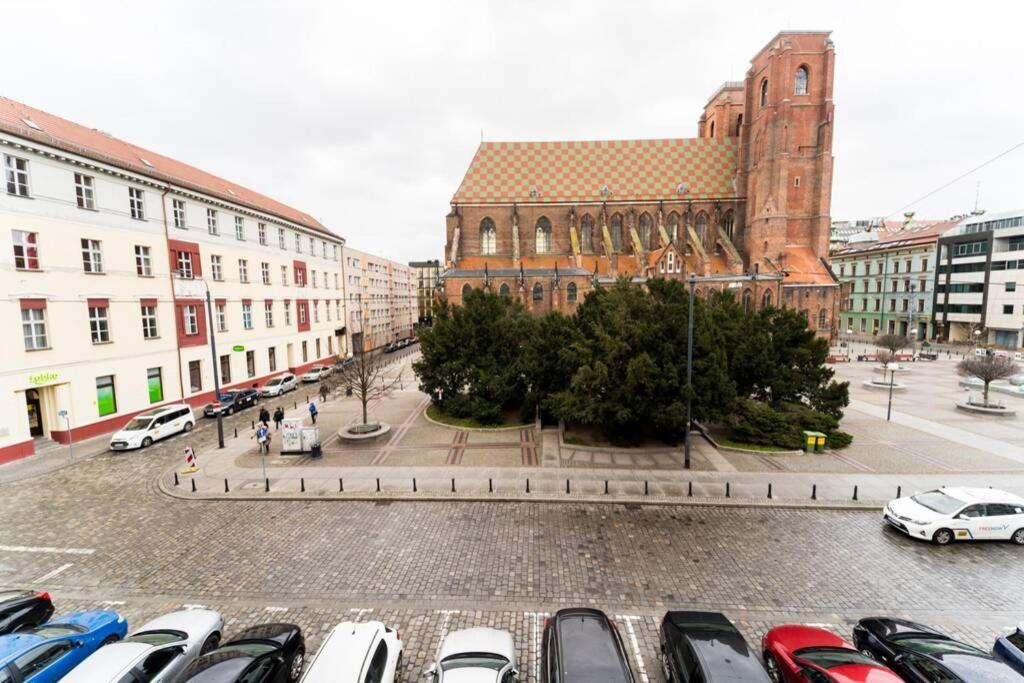 4 Rooms Apartment On Martket Square - Nice View - 150 M Town Hall Wroclaw Exterior photo
